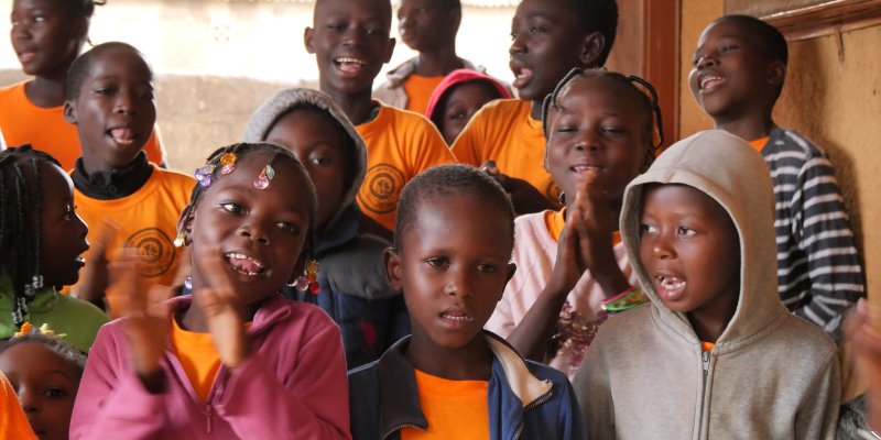 Image d'enfants d'AVCE.